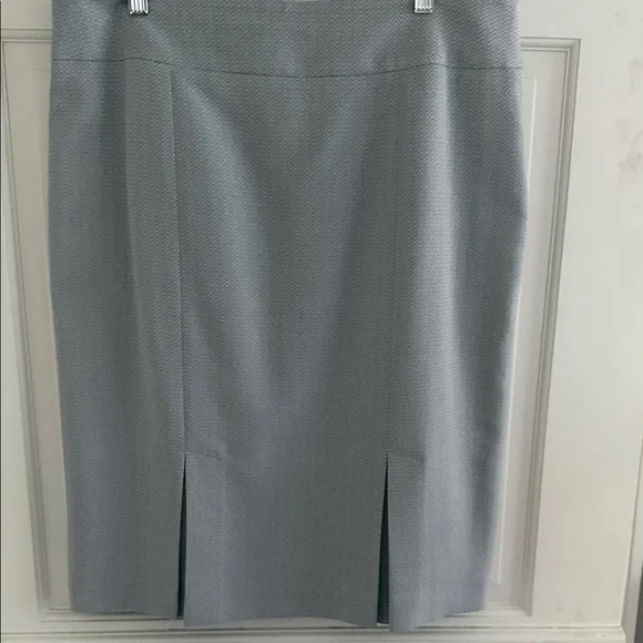 Le Suit Women's Light Gray Shawl Collar two piece suit - Picture 4 of 4